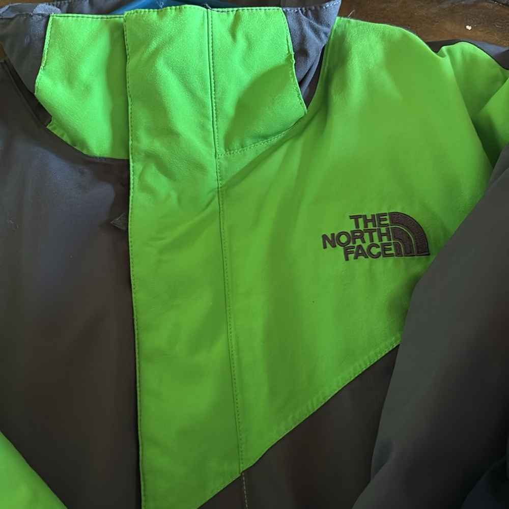 3 The North face  big Kids Blue and Green and grey  Jackets yes all 3